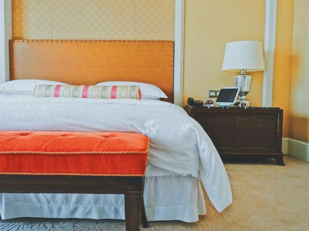 Sheraton Fuzhou Hotel Bagian luar foto