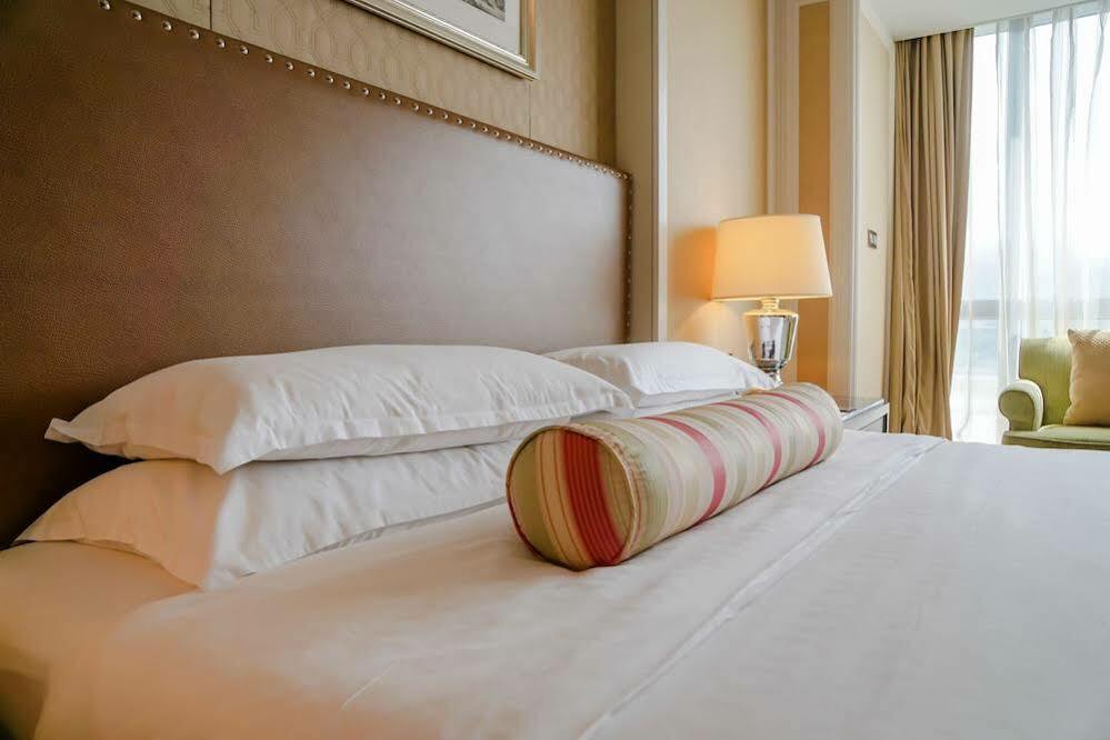 Sheraton Fuzhou Hotel Bagian luar foto